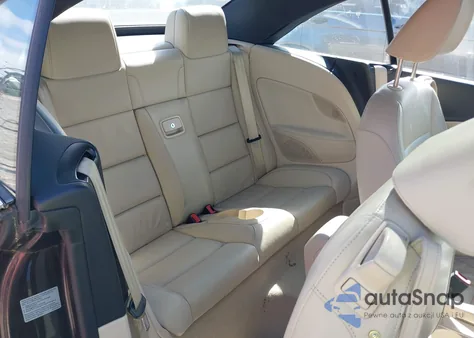 2013 Volkswagen Eos Lux z USA, uszkodzony, nr VIN WVWFW8AH0DV009334